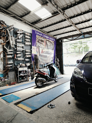 Bahau Auto Windscreen