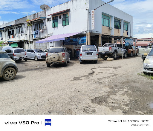 HYUP hing tyres&battery workshop bengkel (btu) towing service centre