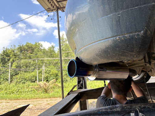 Lex Radiator And Exhaust Pipe