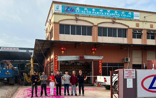 LU AUTO PARTS AND LU BROTHER ENG.