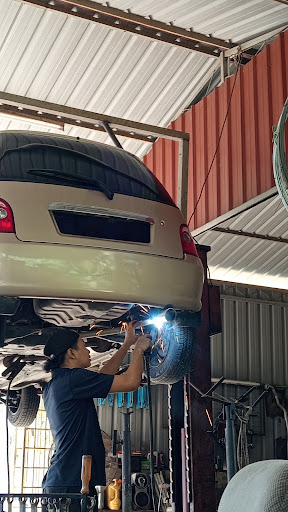 Pembaikan Ekzos Kereta Berhampiran Saya di Kuah Terbaik
