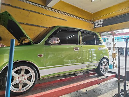 Pembaikan Ekzos Kereta Terbaik Berhampiran Saya di Daerah Keluang