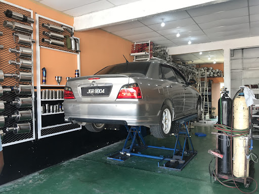Pembaikan Ekzos Kereta Terbaik Berhampiran Saya di Johor Bahru