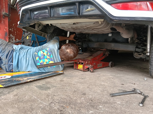 Pembaikan Ekzos Kereta Terbaik Berhampiran Saya di Kota Tinggi
