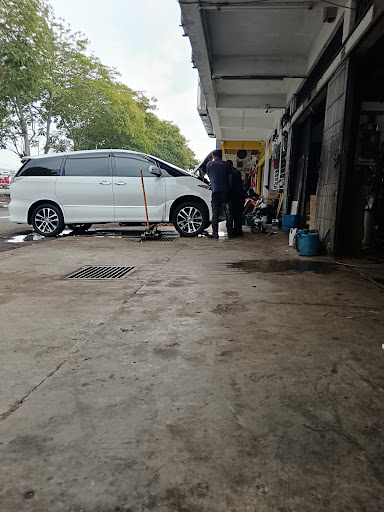 Pembaiki Tangki Kereta Nibong Tebal